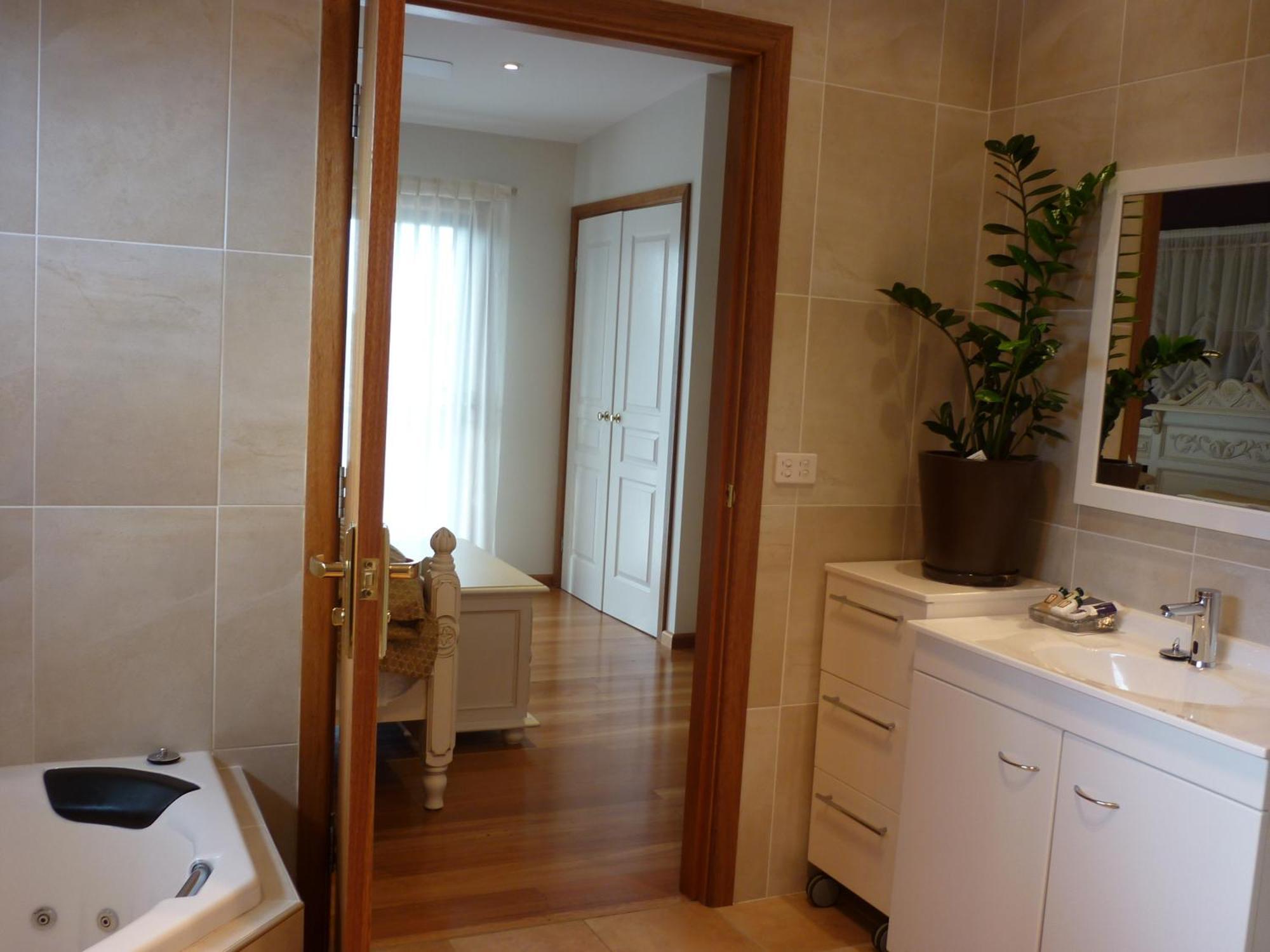 Lavender House Bed & Breakfast Entrance Екстериор снимка