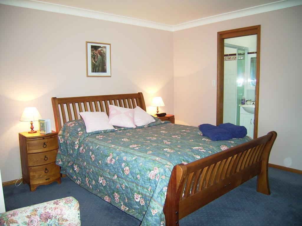 Lavender House Bed & Breakfast Entrance Екстериор снимка